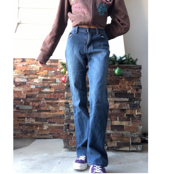 mid rise straight jeans w flare - Picture 2 of 3